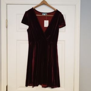 She + Sky Velvet Faux Wrap V-neck Dress